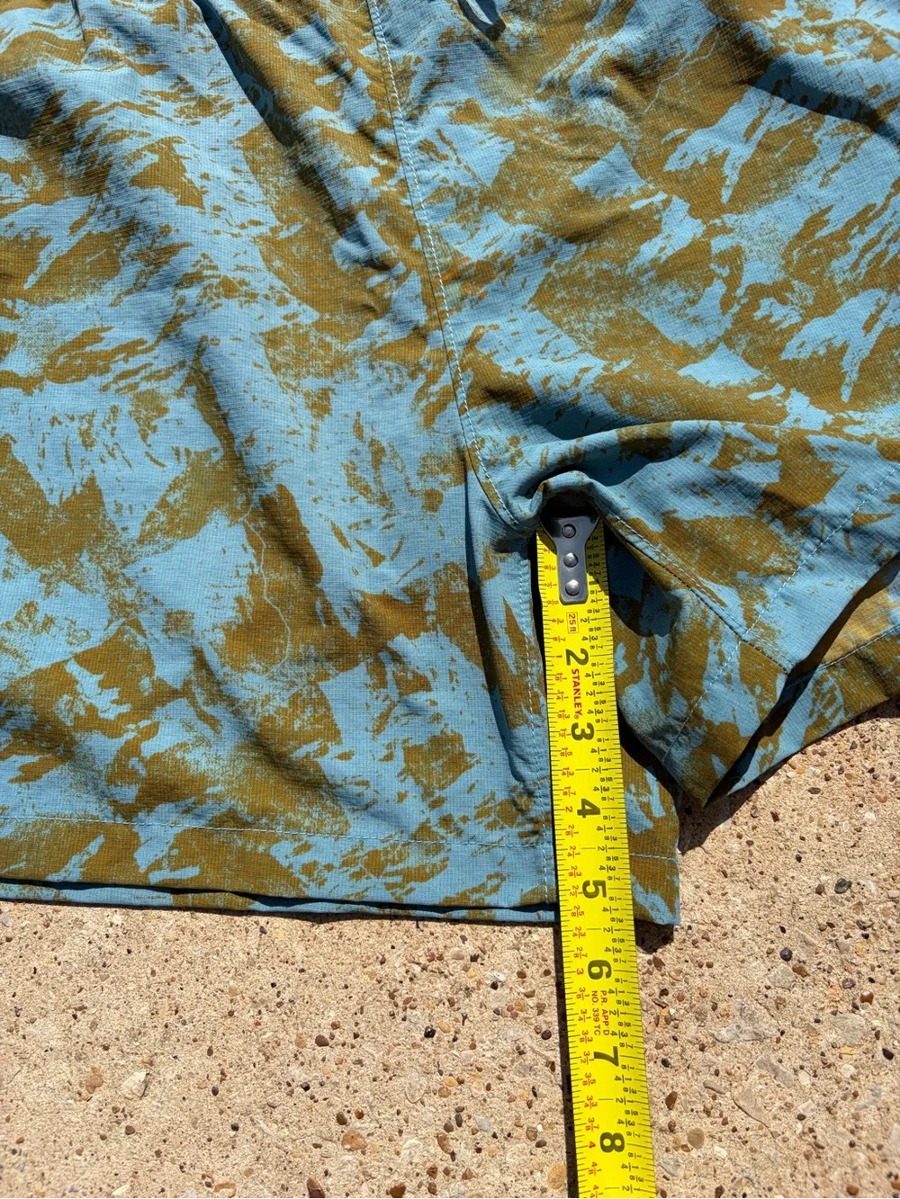 The North Face Men’s L Nylon Shorts Graphic Blue Gold Drawstring